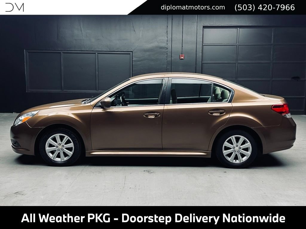 Used 2011 Subaru Legacy 2.5i Premium w/ All-Weather Pkg AWD/4WD image 4