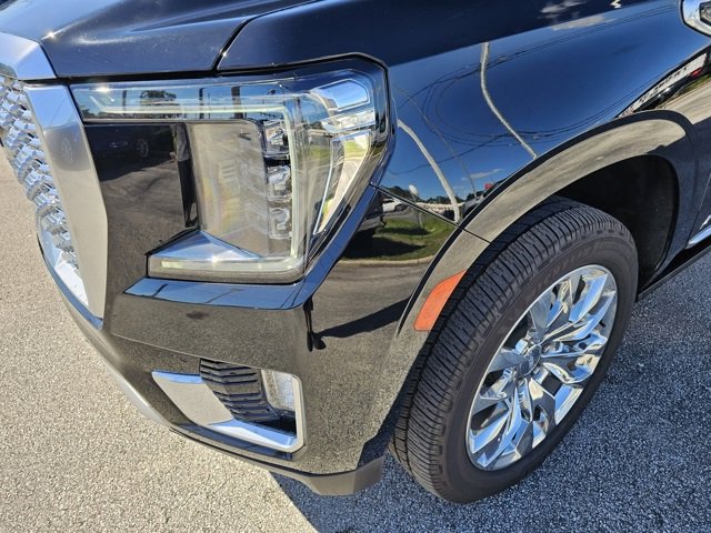 Used 2022 GMC Yukon XL Denali w/ Denali Ultimate Package image 14