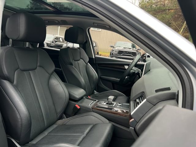 Used 2019 Audi Q5 Prestige w/ Prestige Package image 37
