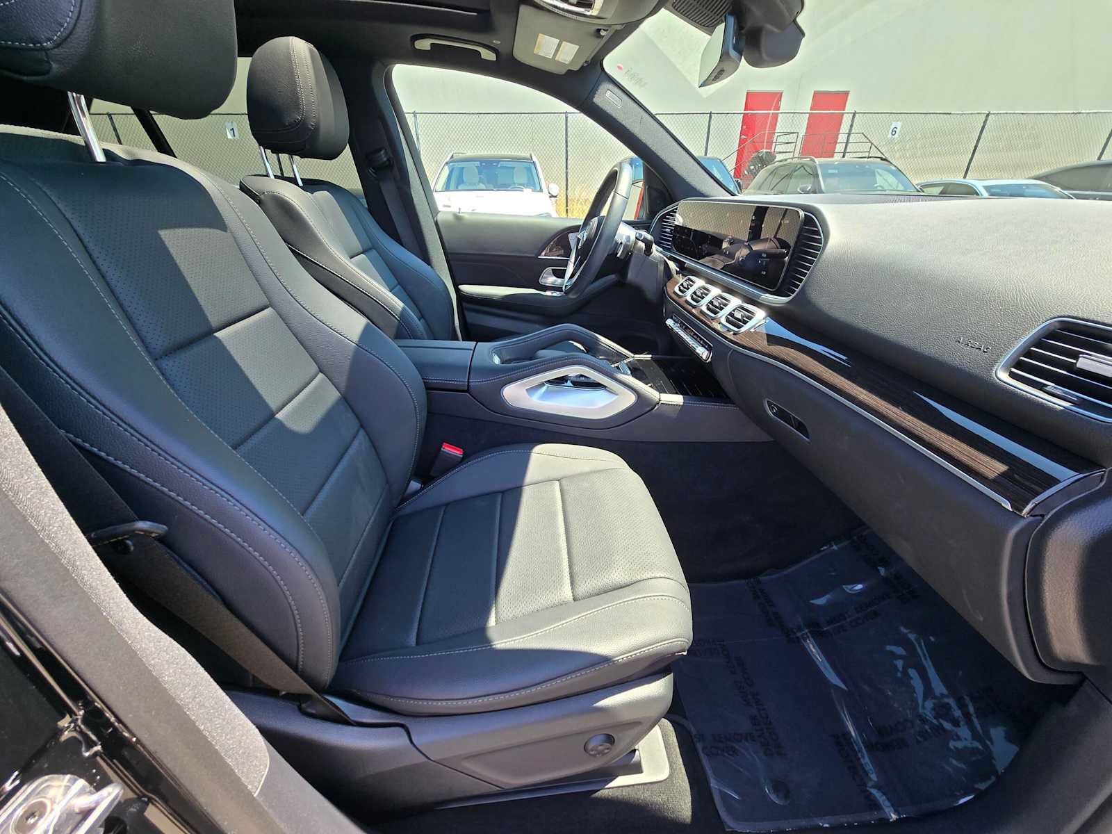 Used 2025 Mercedes-Benz GLE 450e 4MATIC image 11