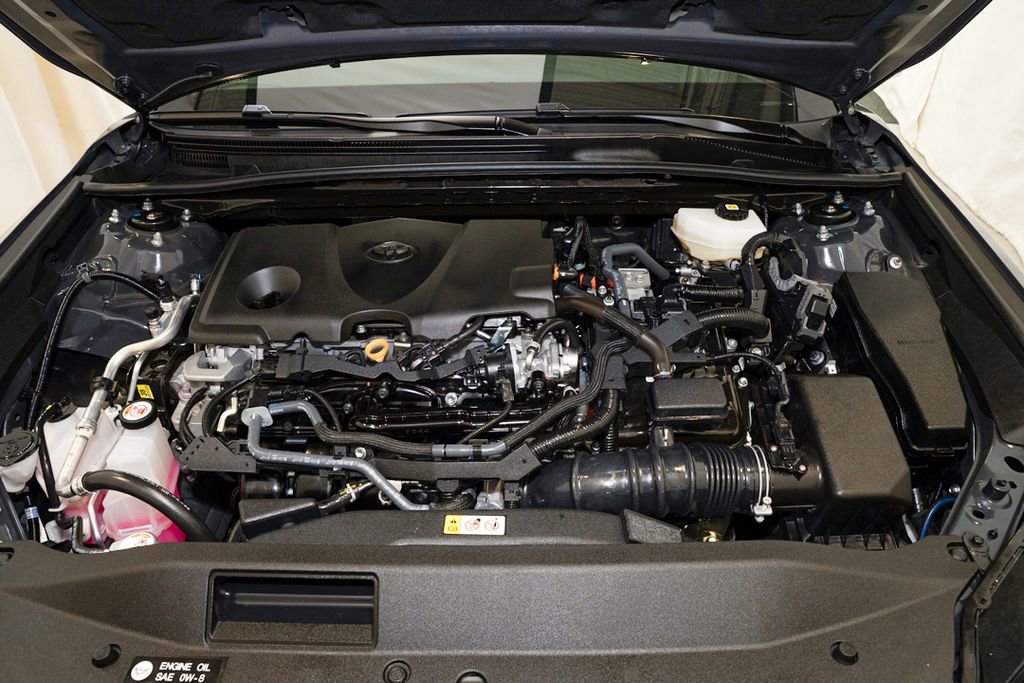 Used 2025 Toyota Camry SE image 18