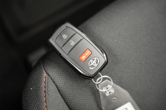 New 2026 Toyota Prius SE image 39