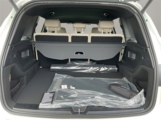 New 2025 Mercedes-Benz GLB 250 image 16