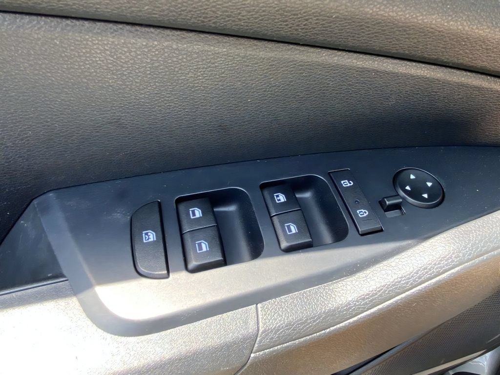 Used 2025 Kia Sportage LX FWD image 19