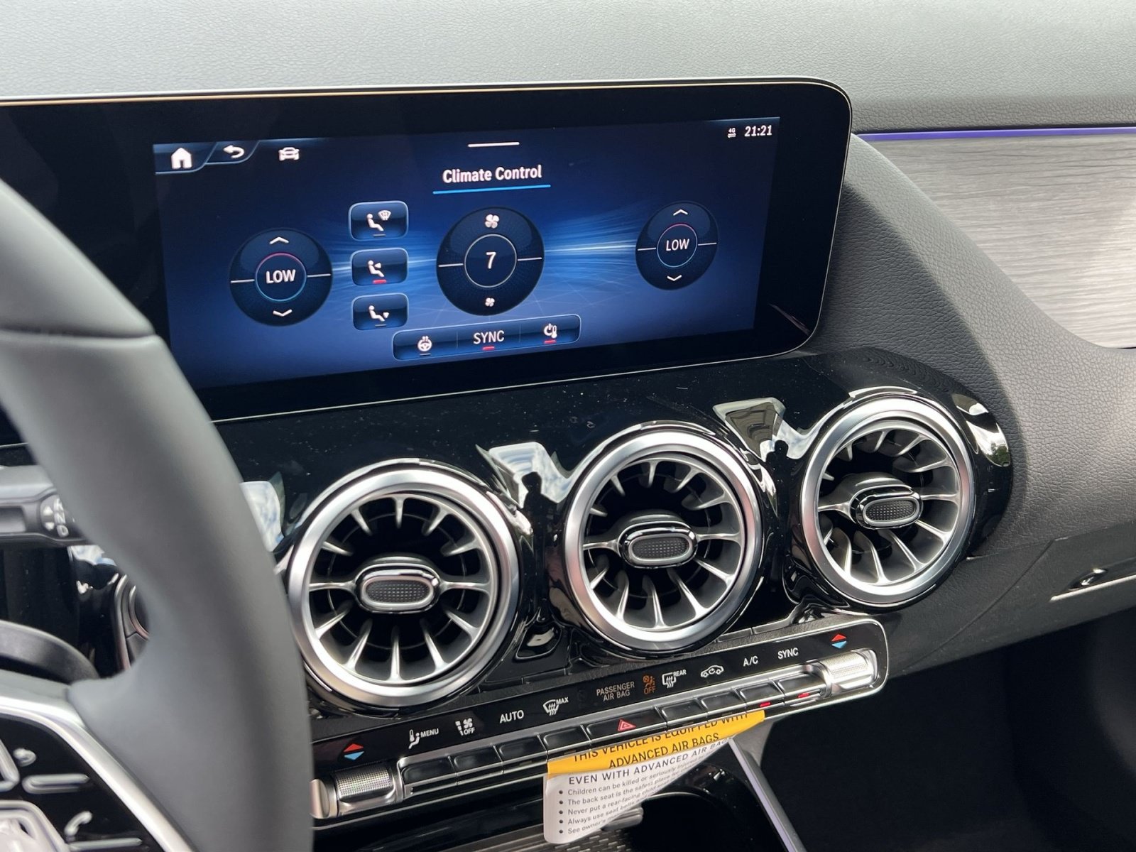 New 2026 Mercedes-Benz GLA 250 4MATIC image 26