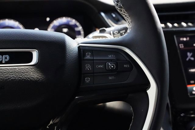 Used 2023 Jeep Grand Cherokee Altitude AWD/4WD image 32