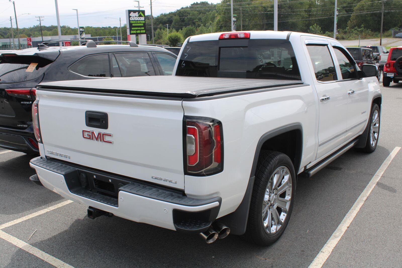 Used 2017 GMC Sierra 1500 Denali w/ Denali Ultimate Package AWD/4WD image 6