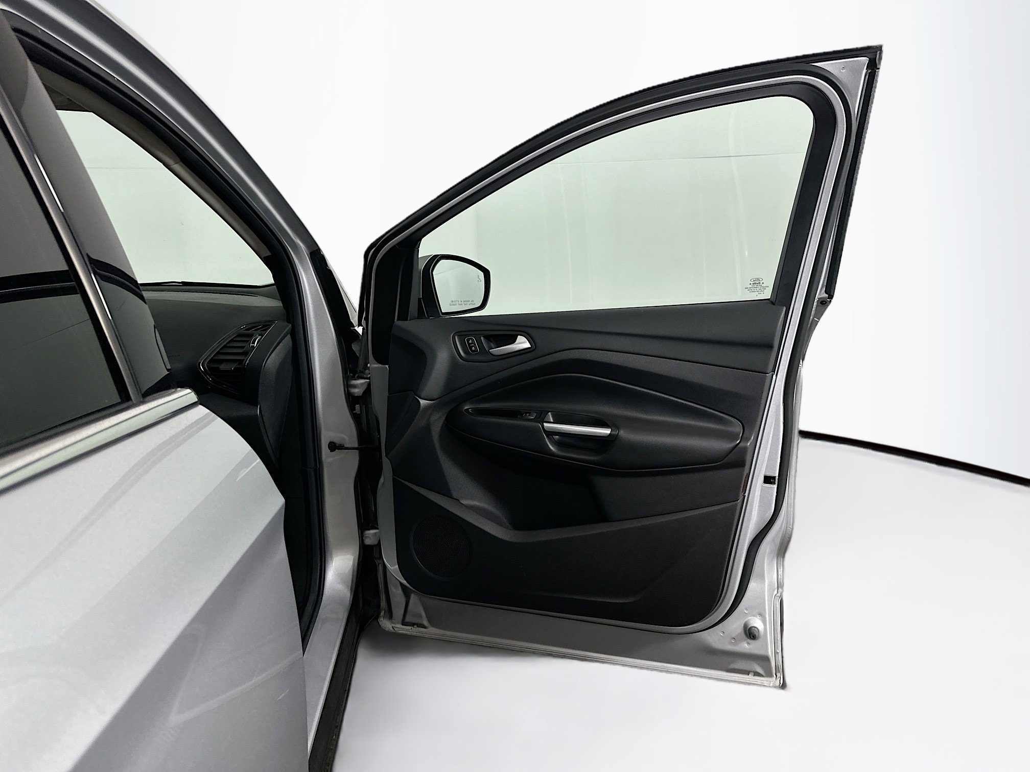 Used 2017 Ford Escape Titanium FWD image 33