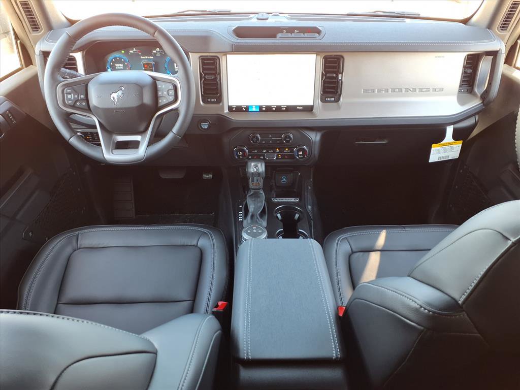 New 2025 Ford Bronco Outer Banks w/ Black Appearance Package image 5