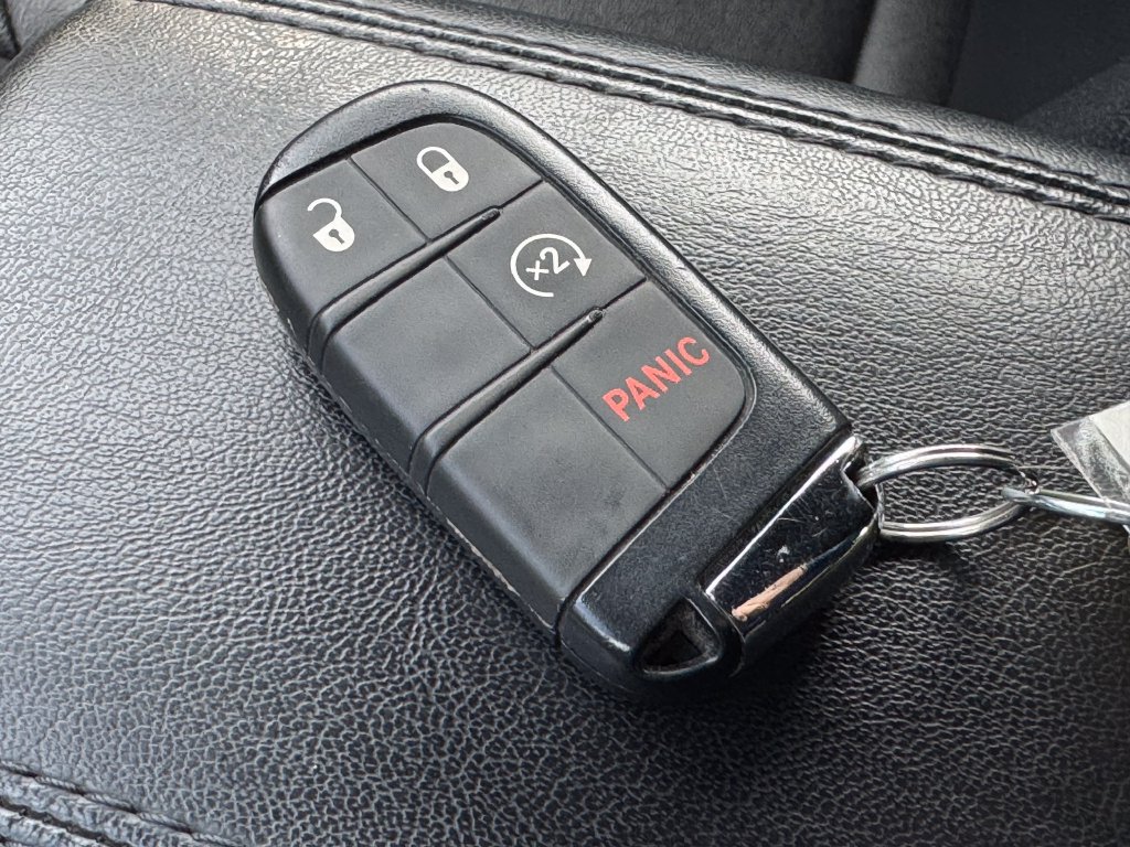 Used 2025 Jeep Compass Limited AWD/4WD image 33