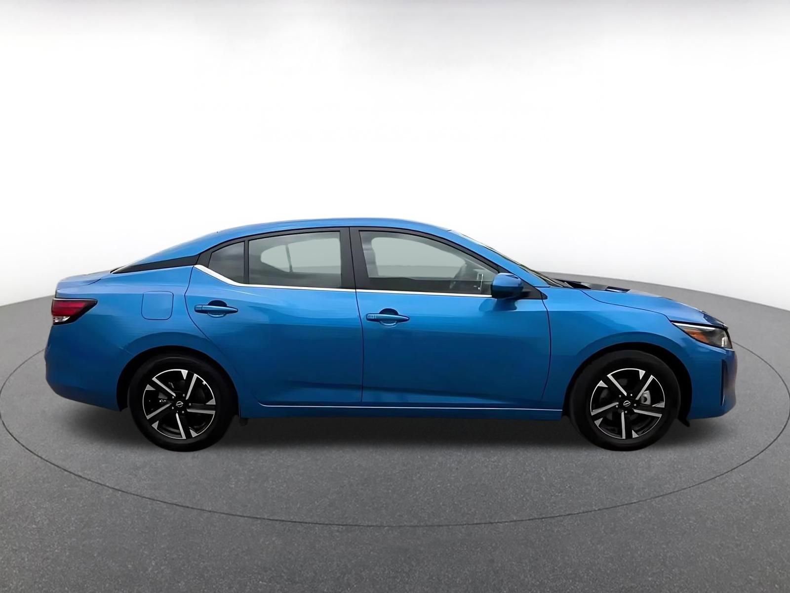 Used 2025 Nissan Sentra SV FWD image 16