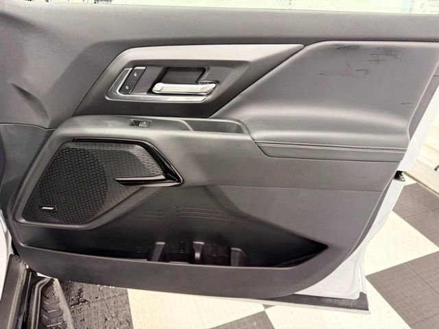 Used 2025 Chevrolet Silverado EV LT image 23