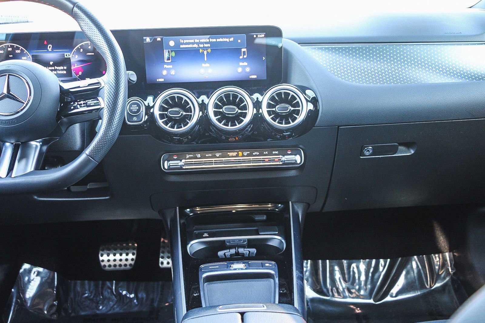 Certified 2025 Mercedes-Benz GLA 250 4MATIC image 13