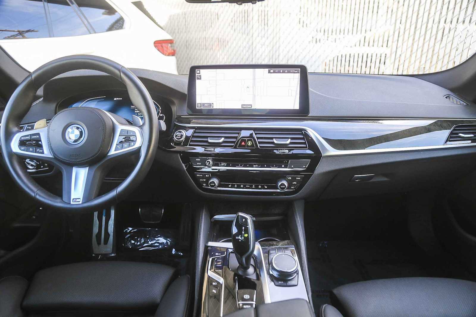 Certified 2023 BMW 530e w/ M Sport Package image 9