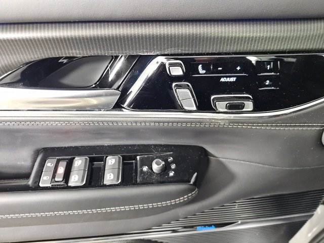 New 2026 Jeep Grand Wagoneer L Summit w/ Premium Group III image 14