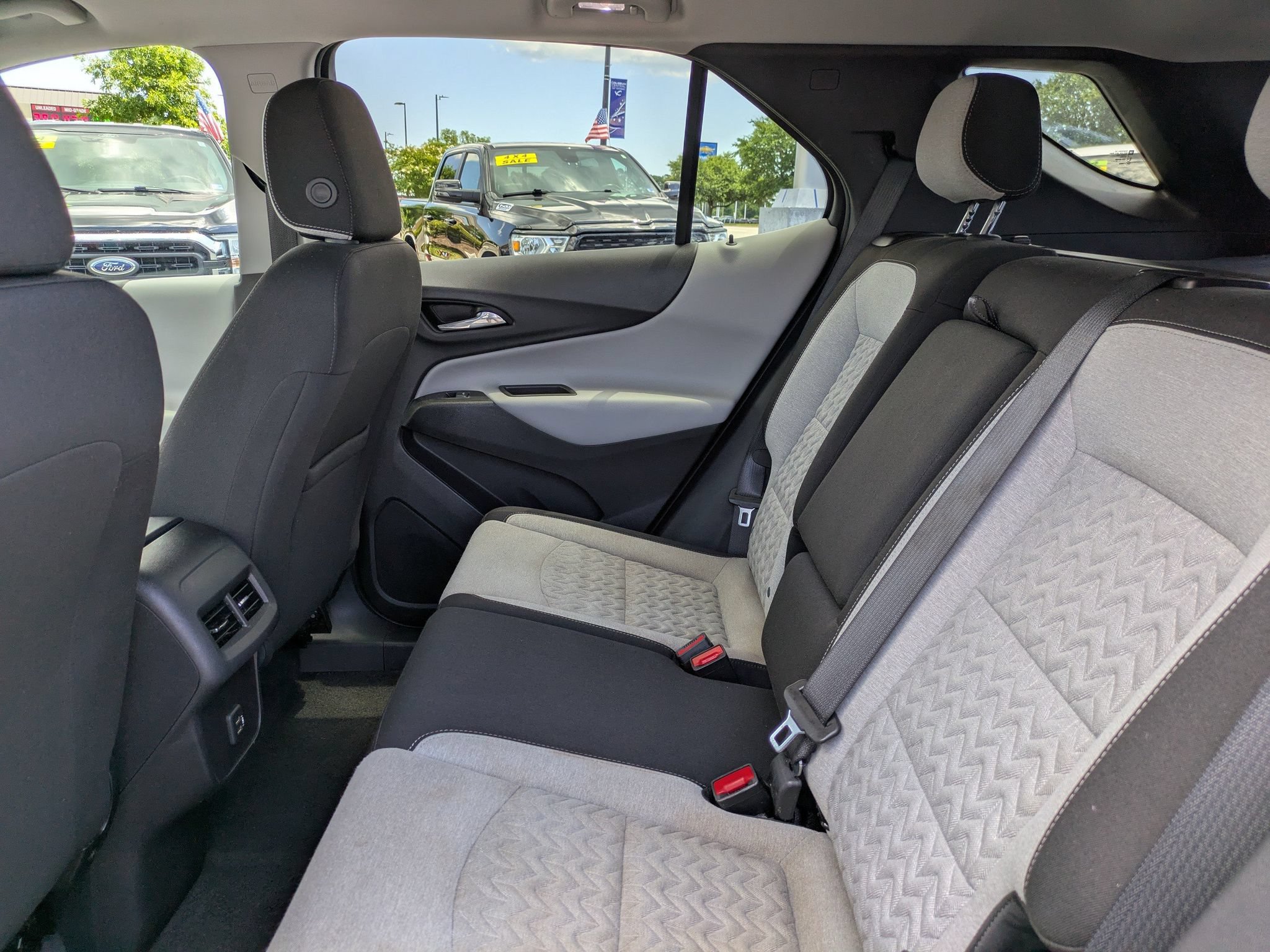 Used 2024 Chevrolet Equinox LS w/ LS Convenience Package FWD image 15