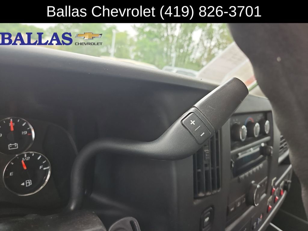Used 2014 Chevrolet Express 2500 RWD image 16