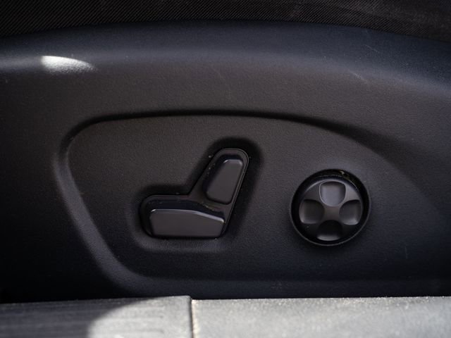 Used 2016 Chrysler 200 C image 20
