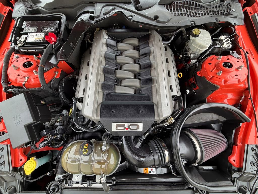 Used 2015 Ford Mustang GT Premium w/ Equipment Group 401A RWD image 9
