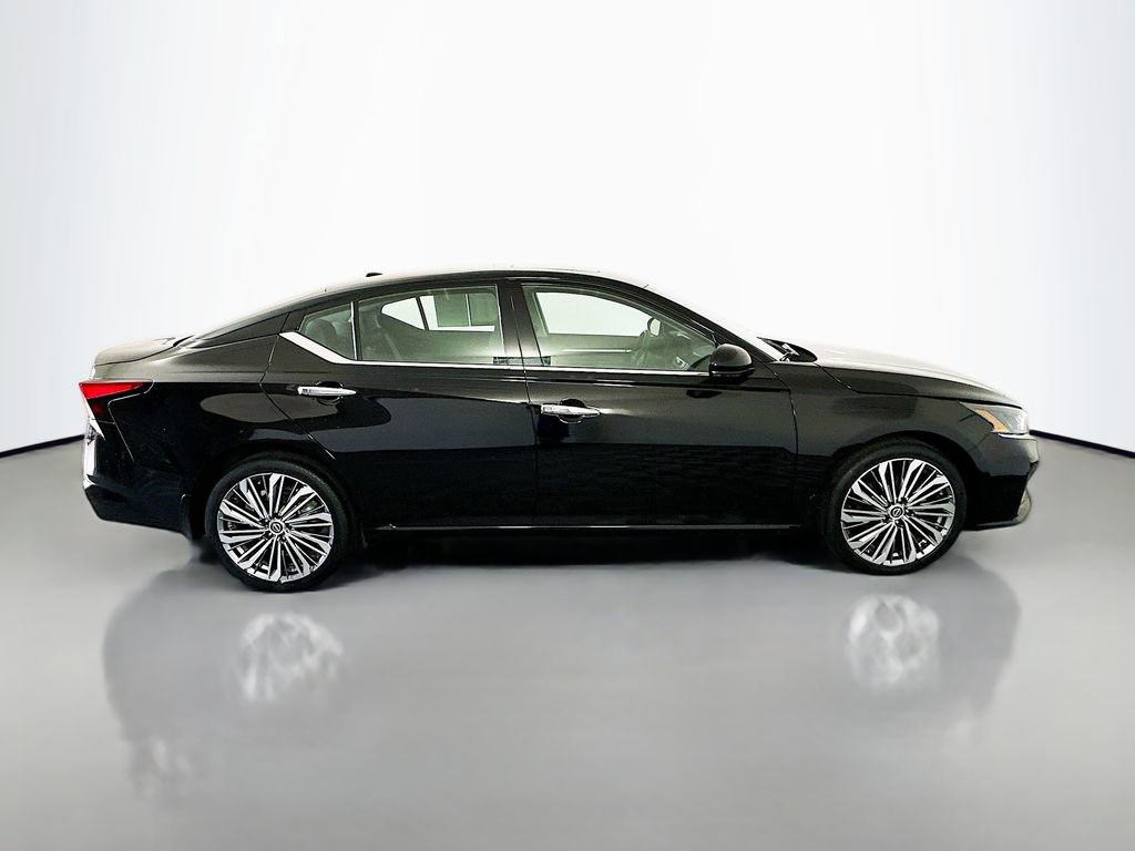 Used 2023 Nissan Altima 2.5 SL image 8