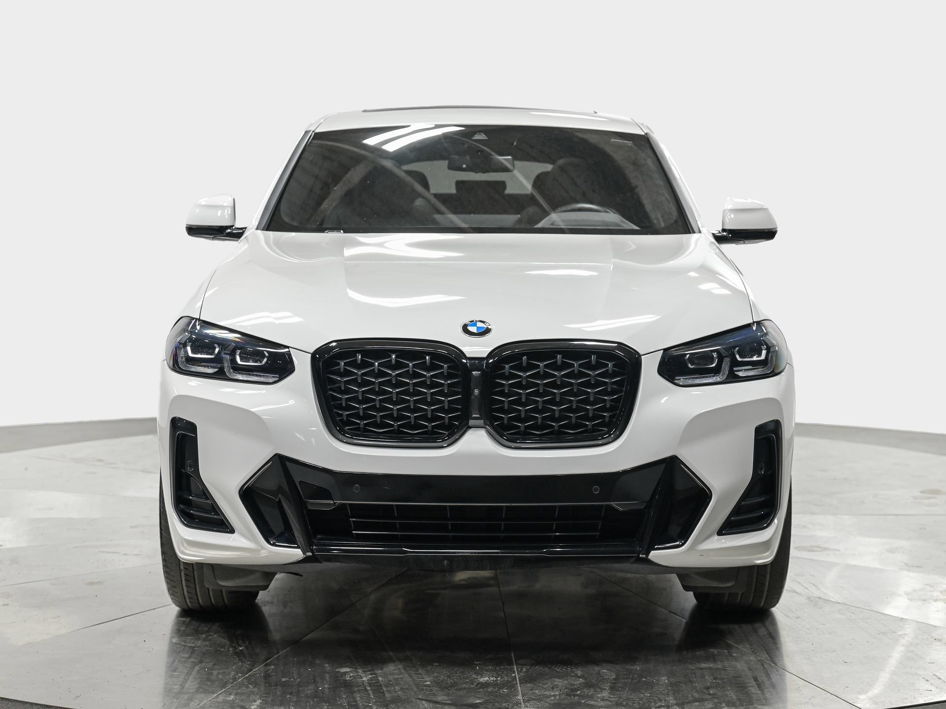 Used 2025 BMW X4 xDrive30i w/ Premium Package AWD/4WD image 10