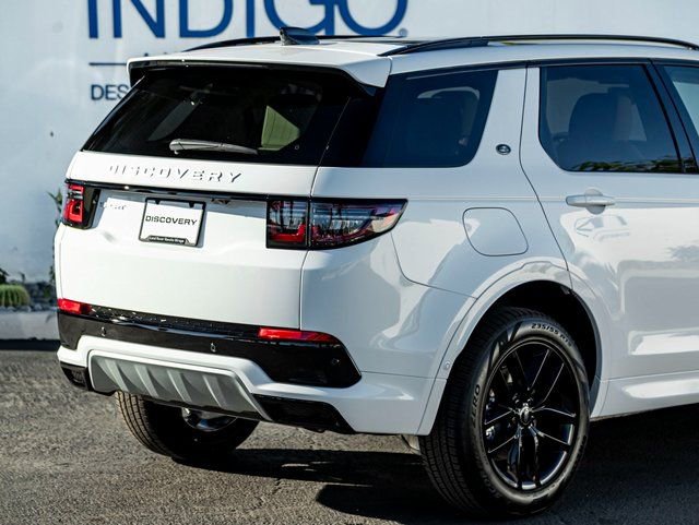 New 2025 Land Rover Discovery Sport S image 7