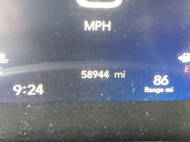 Used 2025 Chrysler Pacifica Select image 19