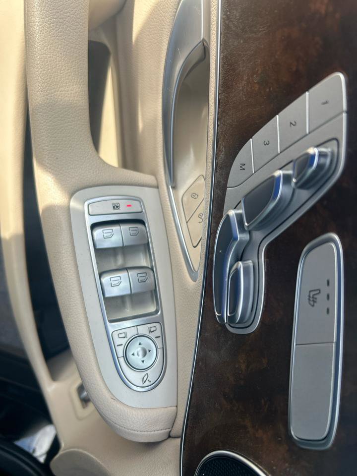 Used 2017 Mercedes-Benz GLC 300 4MATIC w/ Premium 1 Package image 11