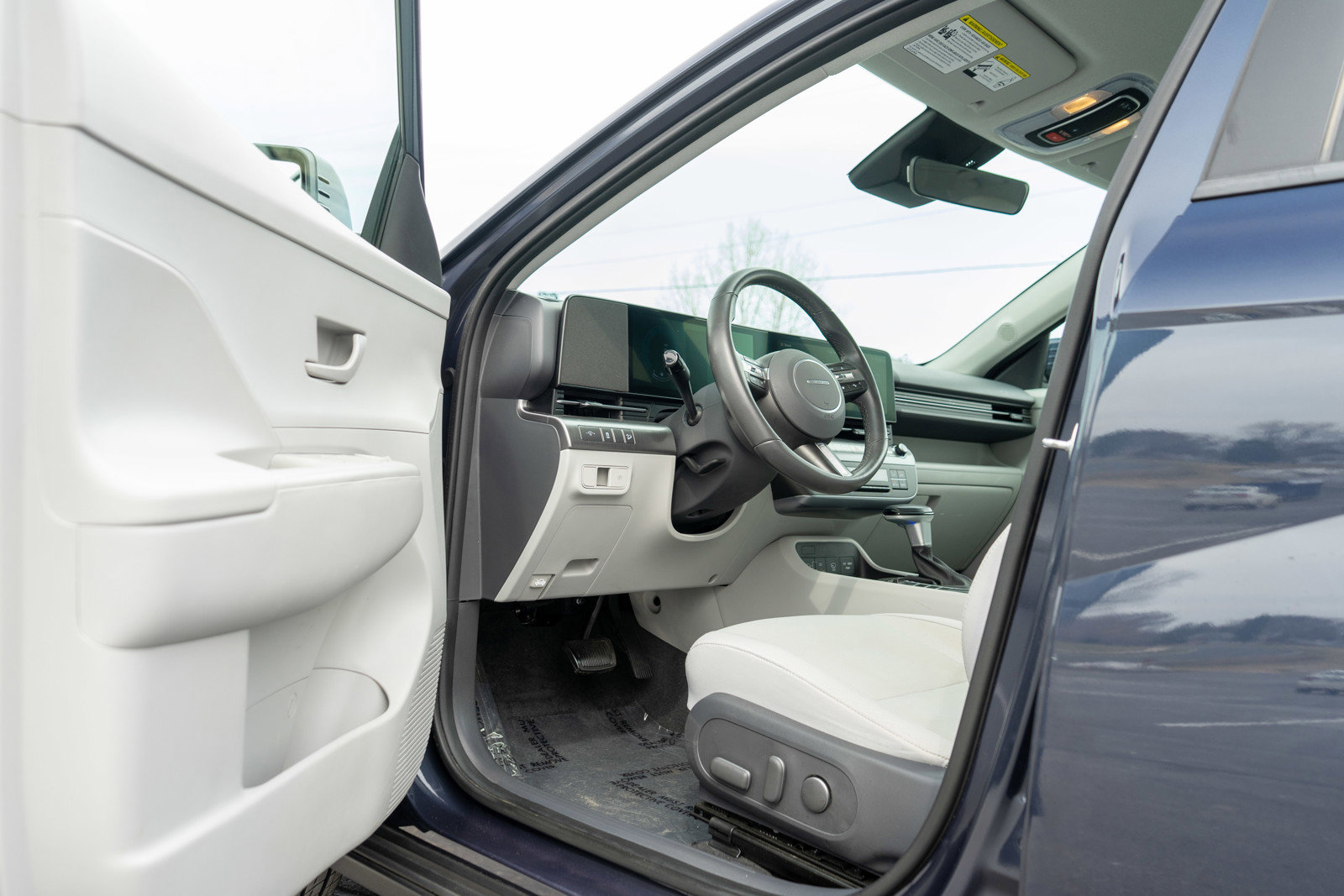 Used 2024 Hyundai Kona SEL AWD/4WD image 13