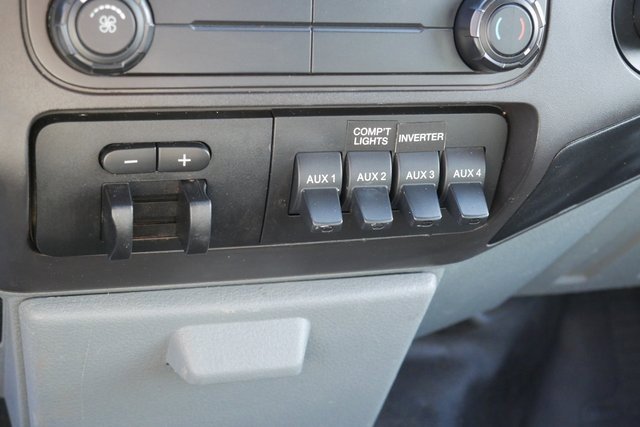 Used 2013 Ford F450 XL w/ Heavy Service Suspension Pkg image 18