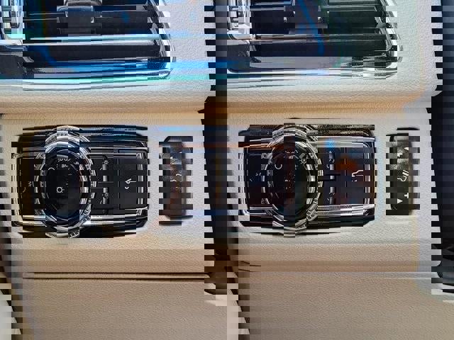 Used 2020 Lincoln Navigator Reserve w/ Luxury Package image 29