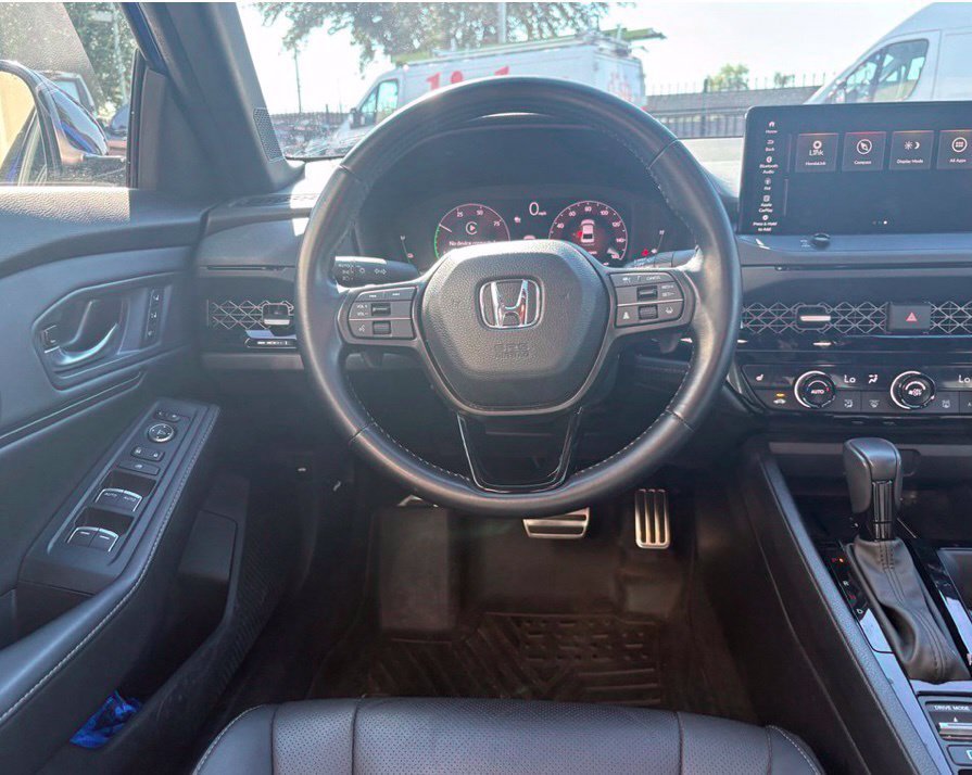 Used 2025 Honda Accord Sport image 9