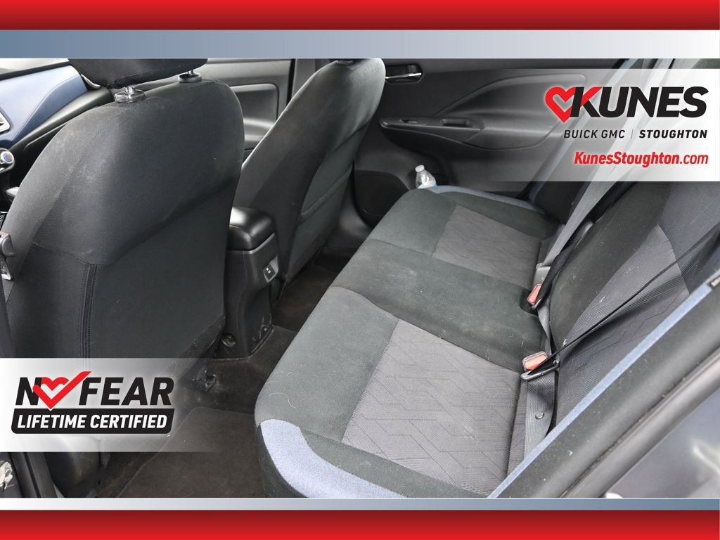 Used 2023 Nissan Versa SV image 15