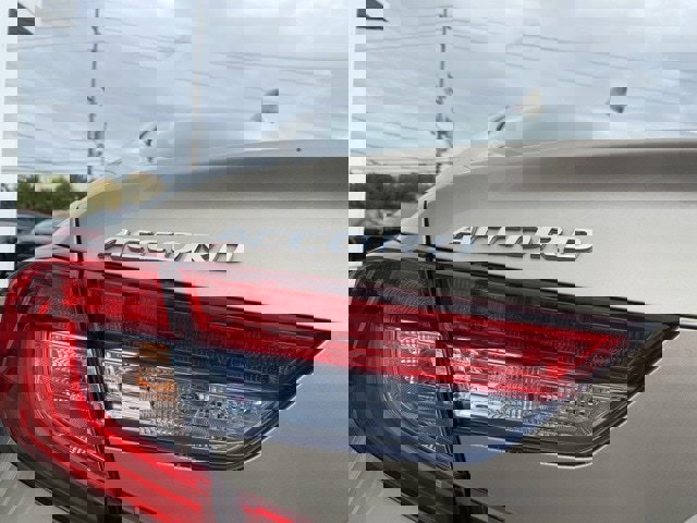 Used 2018 Honda Accord Touring image 15