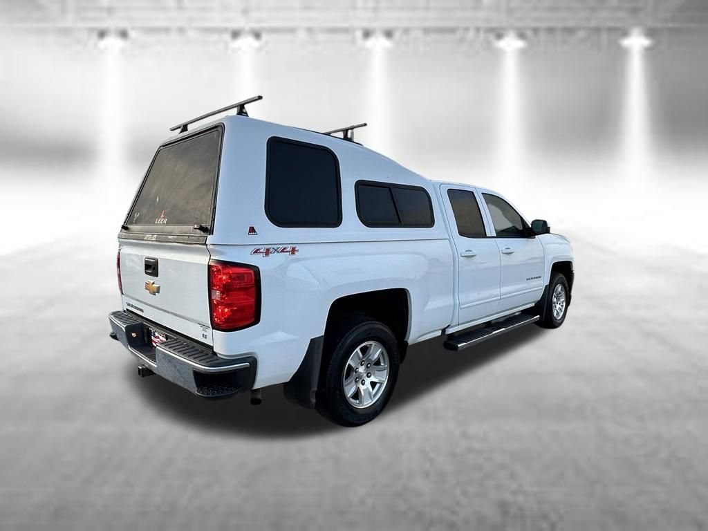Used 2017 Chevrolet Silverado 1500 LT w/ All Star Edition AWD/4WD image 4