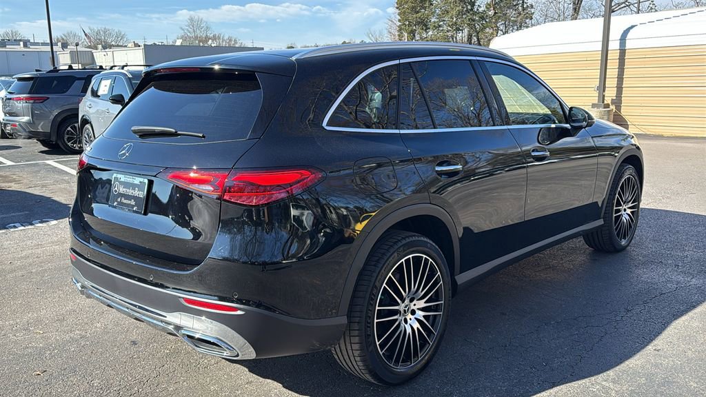 Certified 2025 Mercedes-Benz GLC 300 image 3