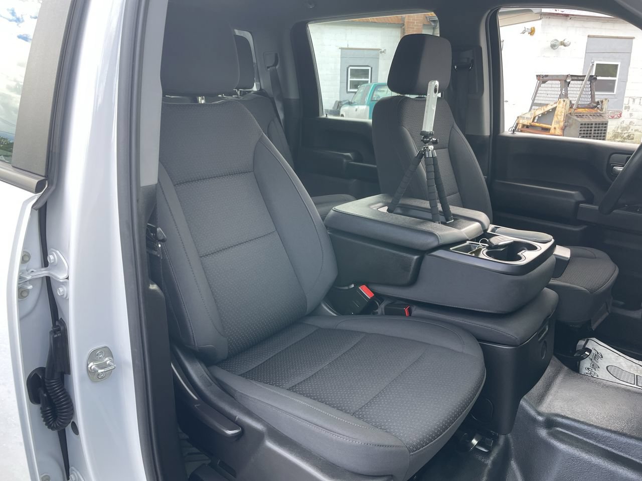 Used 2025 Chevrolet Silverado 3500 W/T AWD/4WD image 22