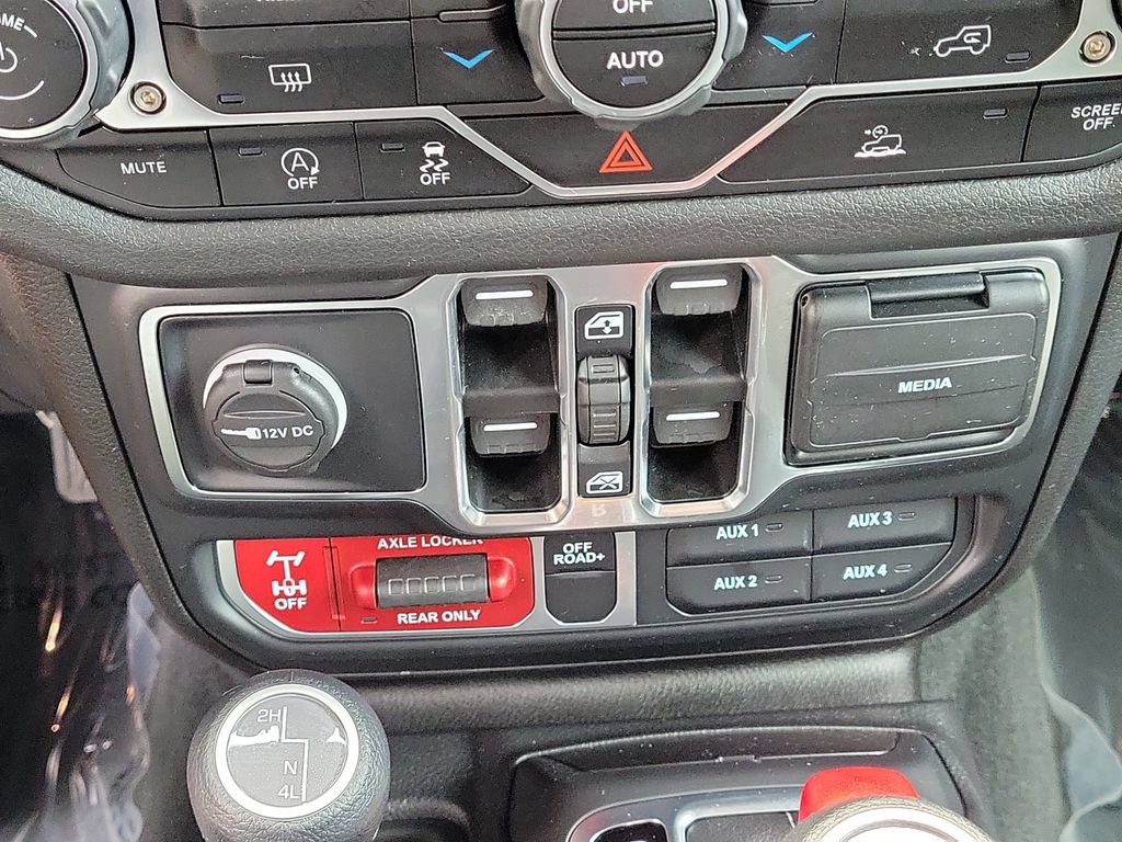 Used 2024 Jeep Gladiator Sport AWD/4WD image 24