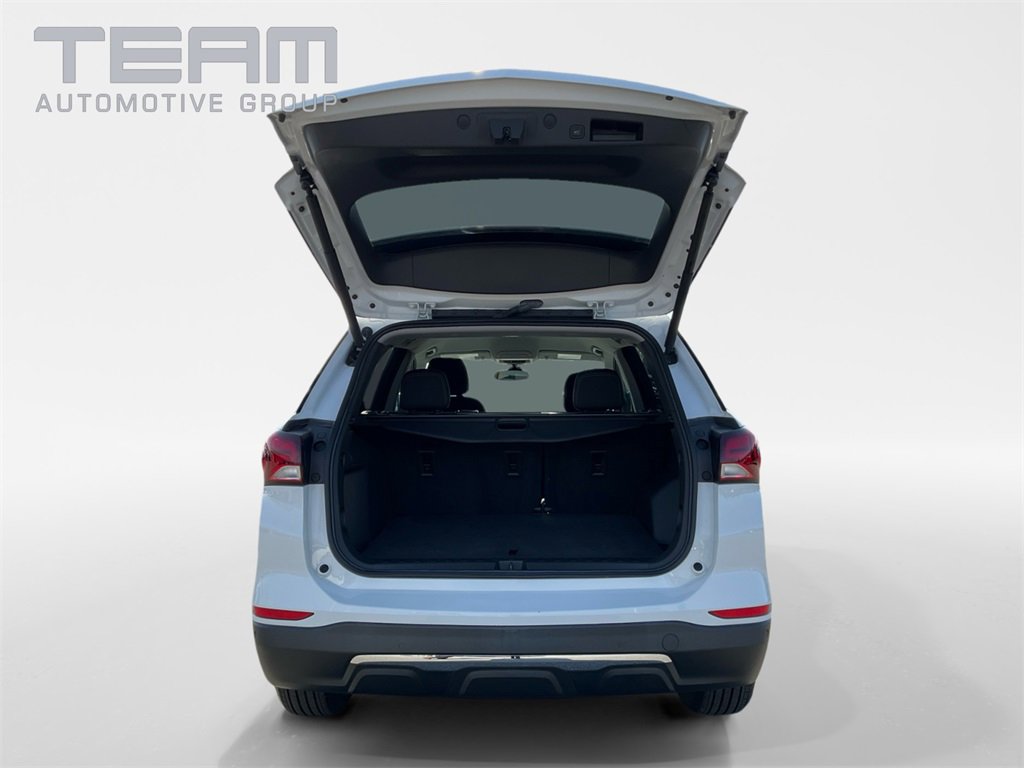 Used 2022 Chevrolet Equinox LT w/ Driver Convenience Package image 13