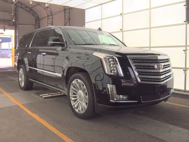 Used 2020 Cadillac Escalade ESV Platinum AWD/4WD image 3