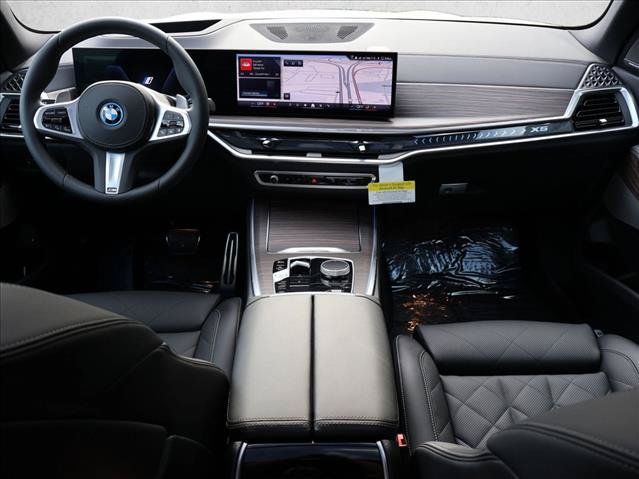 New 2026 BMW X5 xDrive50e w/ M Sport Package AWD/4WD image 16