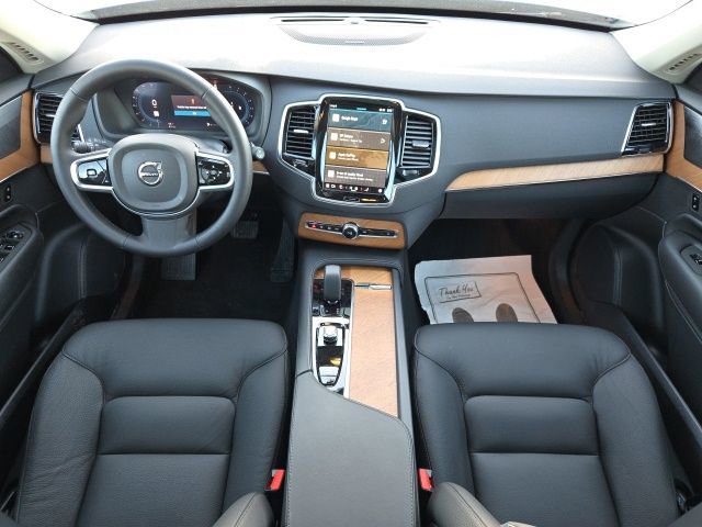 Used 2025 Volvo XC90 B5 Plus w/ Protection Package Premier image 14