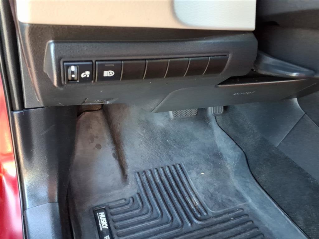 Used 2022 Toyota Corolla LE FWD image 26