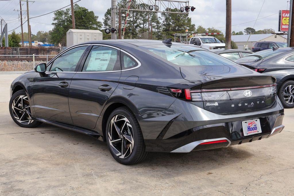 New 2026 Hyundai Sonata SEL FWD image 2