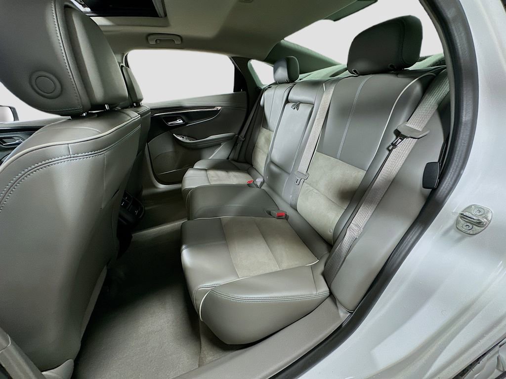 Used 2014 Chevrolet Impala LT FWD image 26