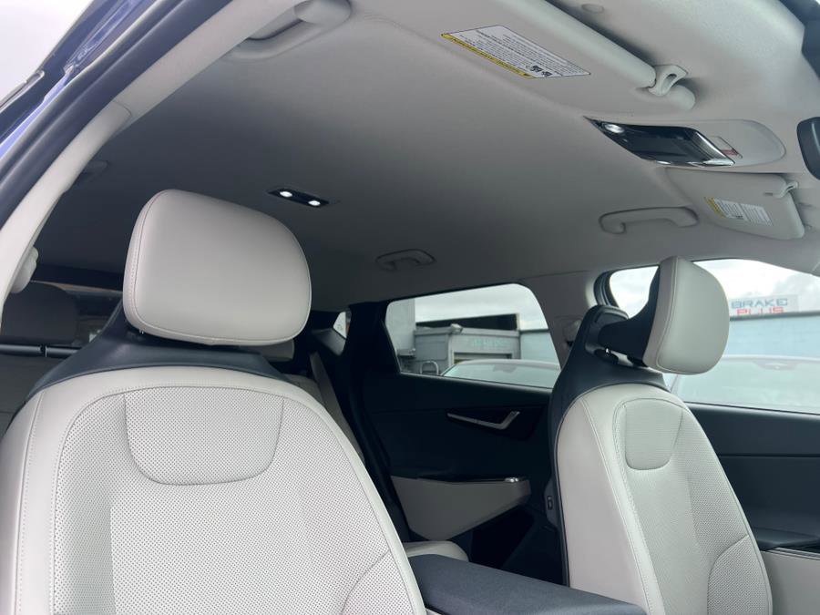 Used 2024 Kia EV6 Wind image 36
