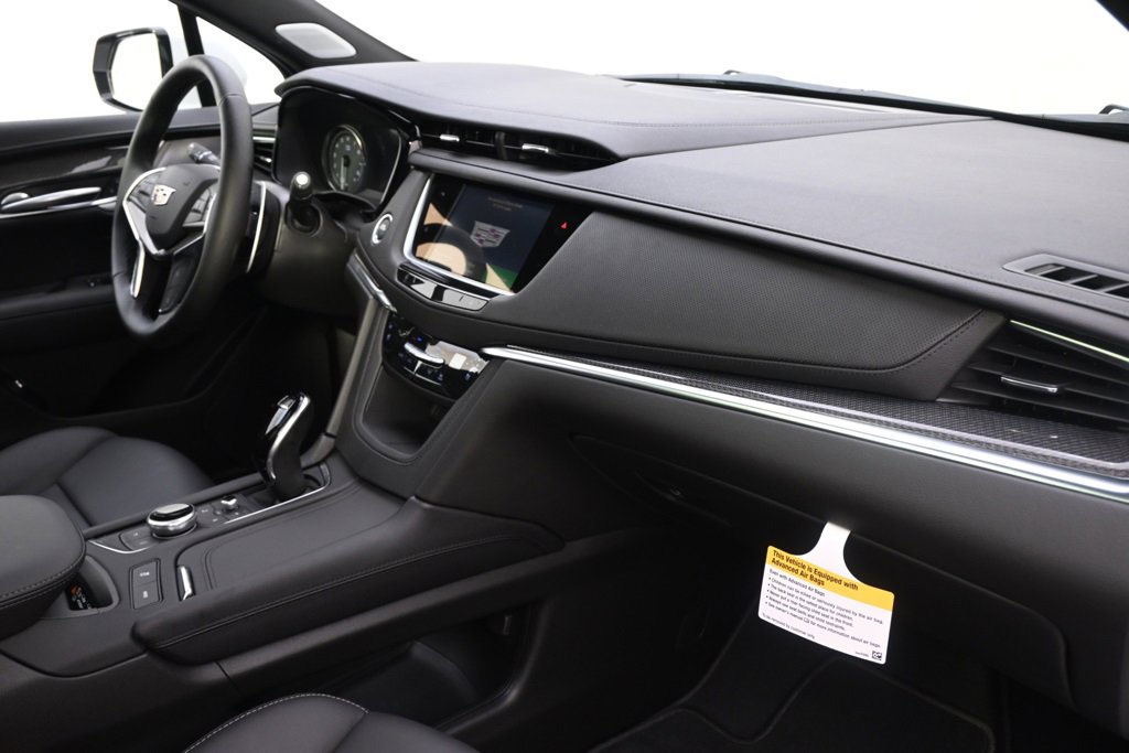 New 2025 Cadillac XT5 Sportv w/ LPO, Red Accent Package image 15