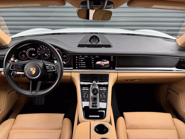 Used 2023 Porsche Panamera 4 Platinum Edition AWD/4WD image 17