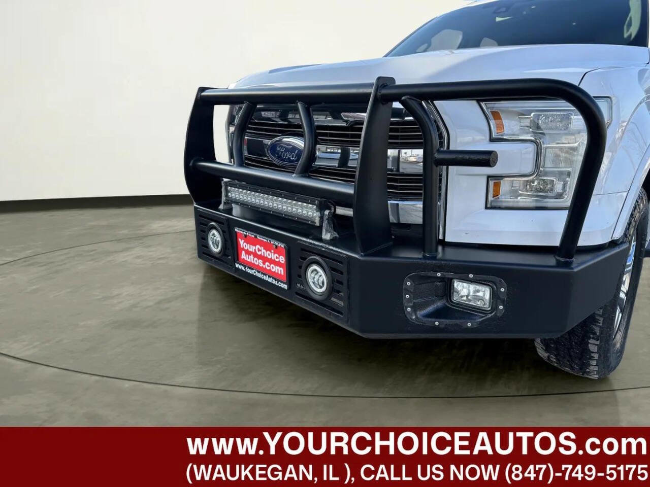 Used 2015 Ford F150 Lariat w/ Equipment Group 502A Luxury AWD/4WD image 9