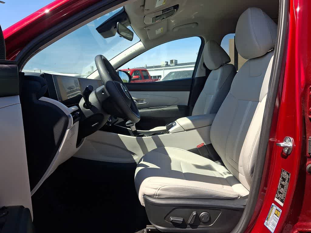 Used 2025 Hyundai Tucson SEL AWD/4WD image 12